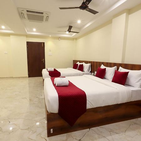 Olive Nest- Tirupati Bus Stand- 300 Meters, Railway Station- 400 Meters Hotel Buitenkant foto