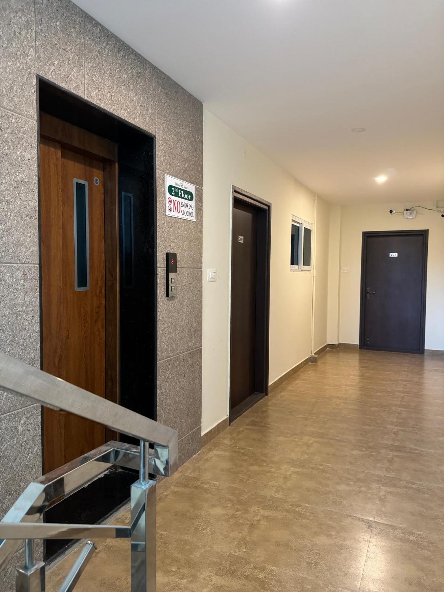 Olive Nest- Tirupati Bus Stand- 300 Meters, Railway Station- 400 Meters Hotel Buitenkant foto
