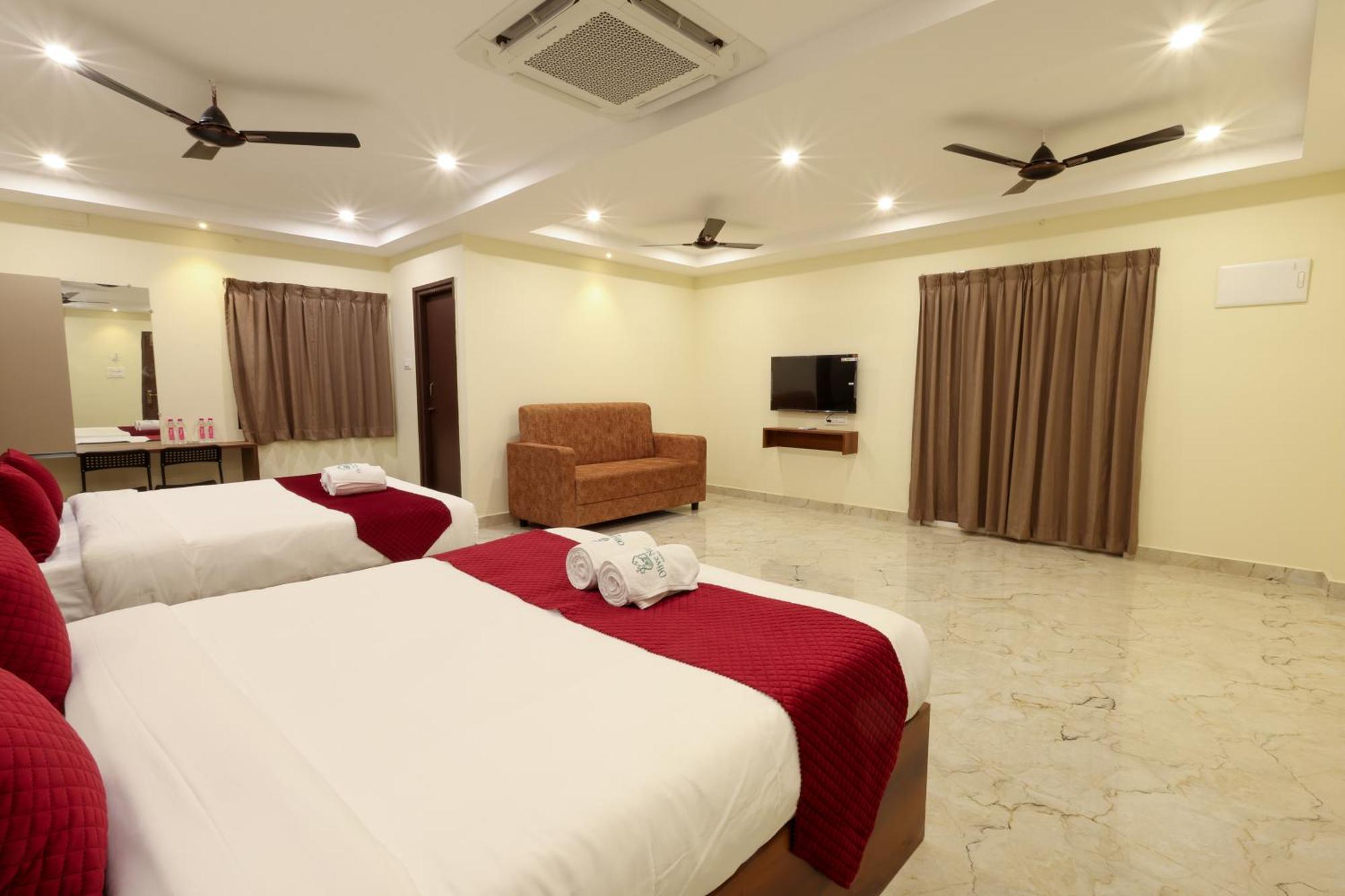 Olive Nest- Tirupati Bus Stand- 300 Meters, Railway Station- 400 Meters Hotel Buitenkant foto