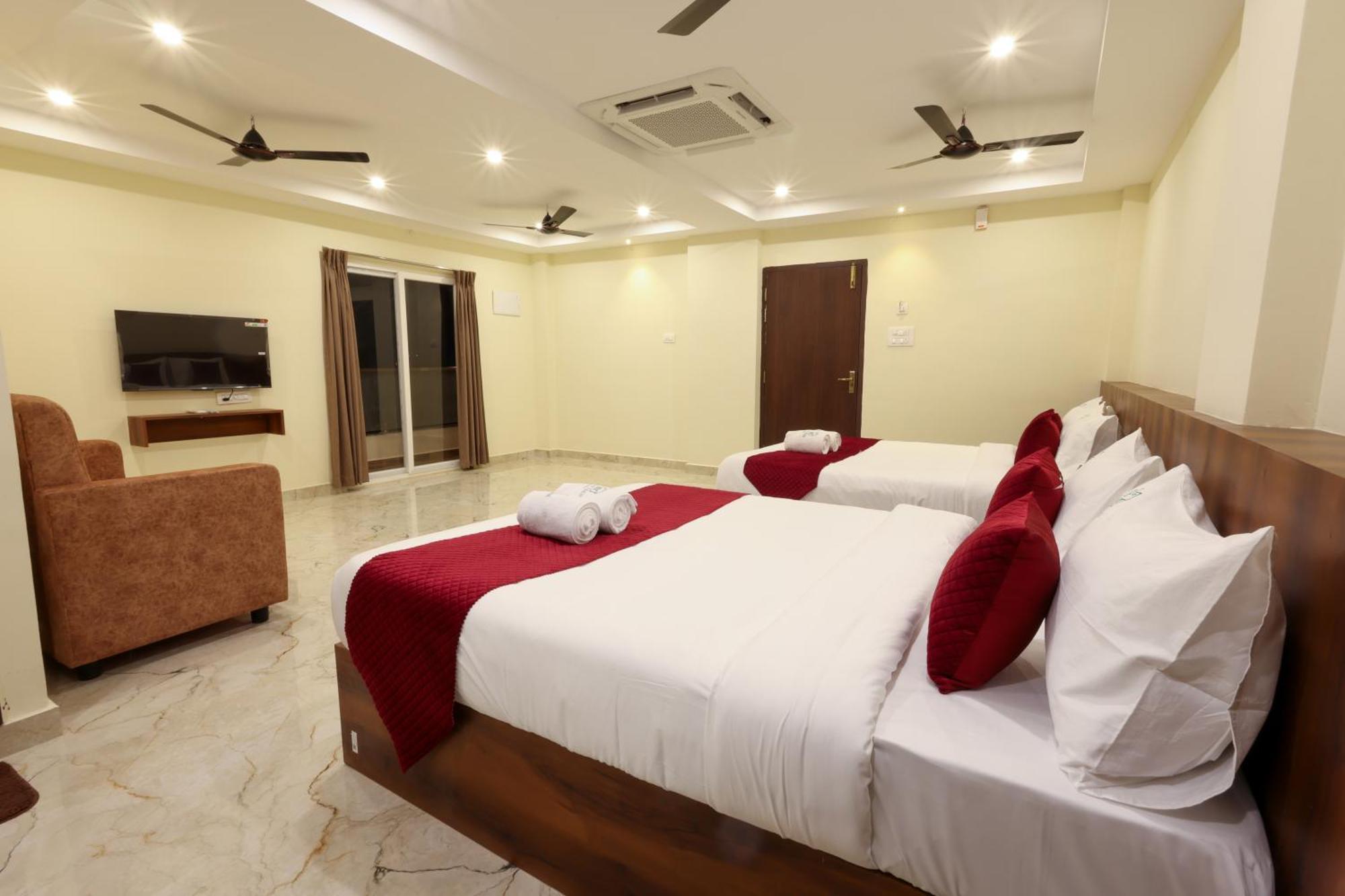 Olive Nest- Tirupati Bus Stand- 300 Meters, Railway Station- 400 Meters Hotel Buitenkant foto