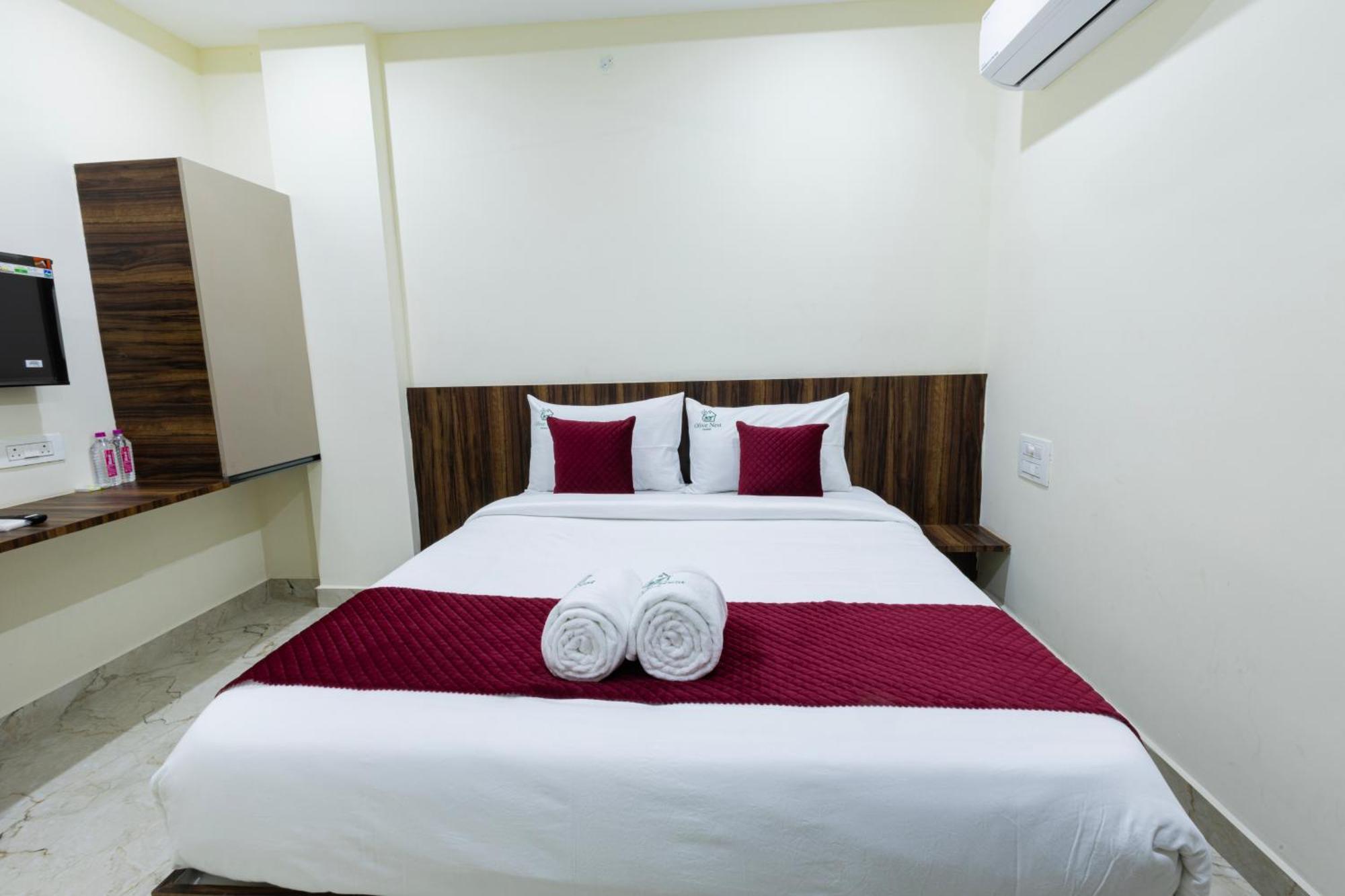 Olive Nest- Tirupati Bus Stand- 300 Meters, Railway Station- 400 Meters Hotel Buitenkant foto