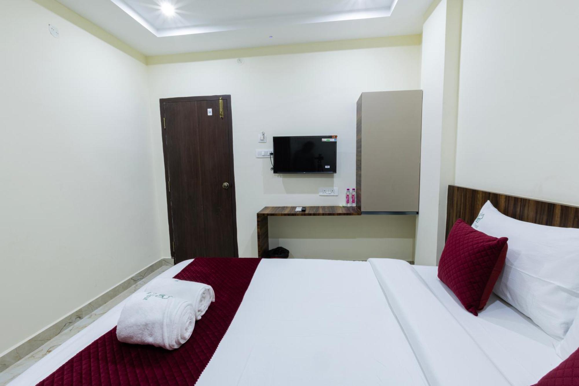 Olive Nest- Tirupati Bus Stand- 300 Meters, Railway Station- 400 Meters Hotel Buitenkant foto