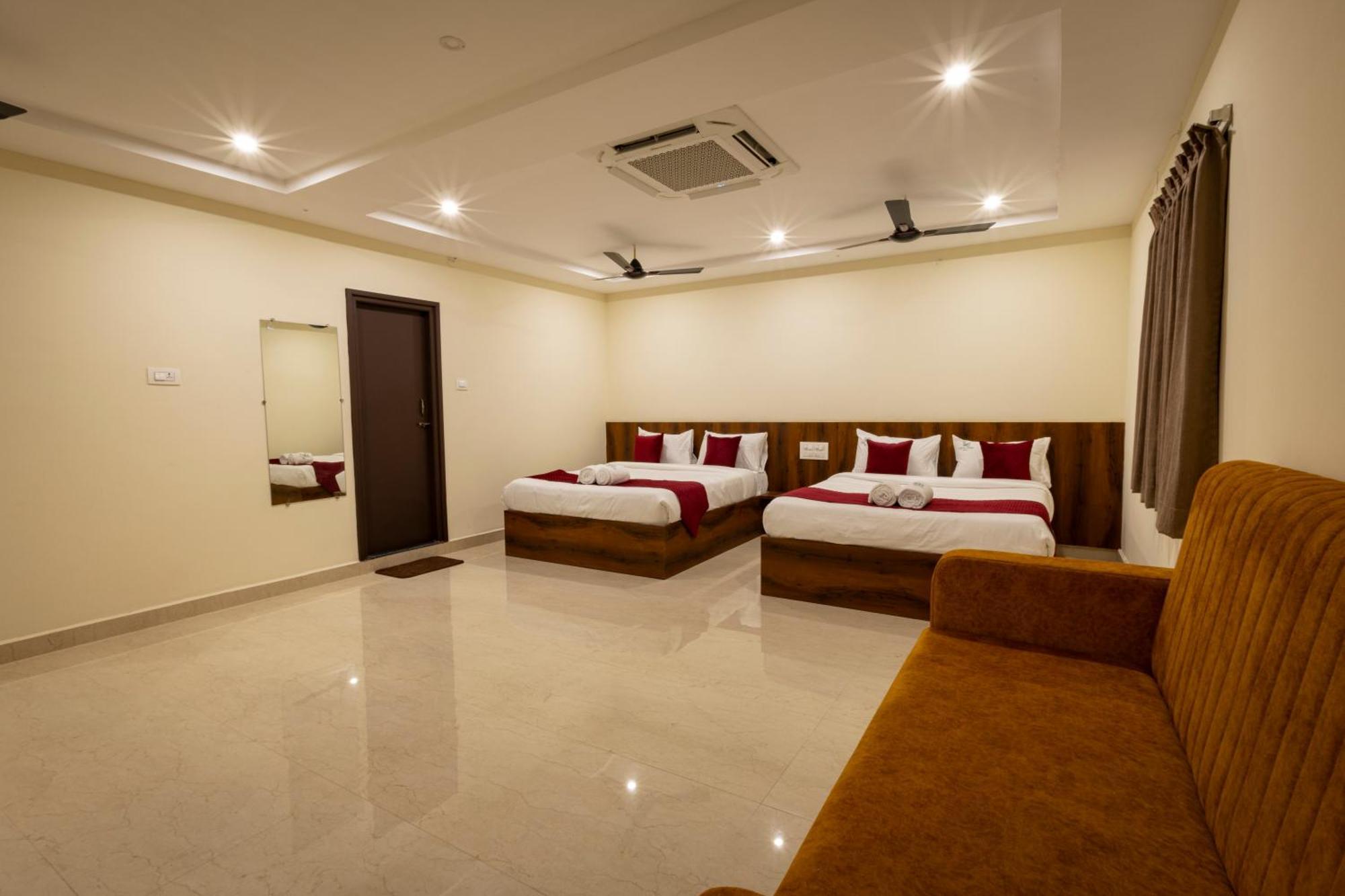 Olive Nest- Tirupati Bus Stand- 300 Meters, Railway Station- 400 Meters Hotel Buitenkant foto