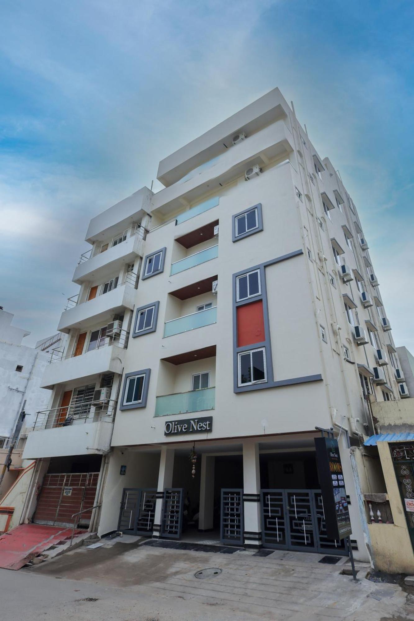 Olive Nest- Tirupati Bus Stand- 300 Meters, Railway Station- 400 Meters Hotel Buitenkant foto