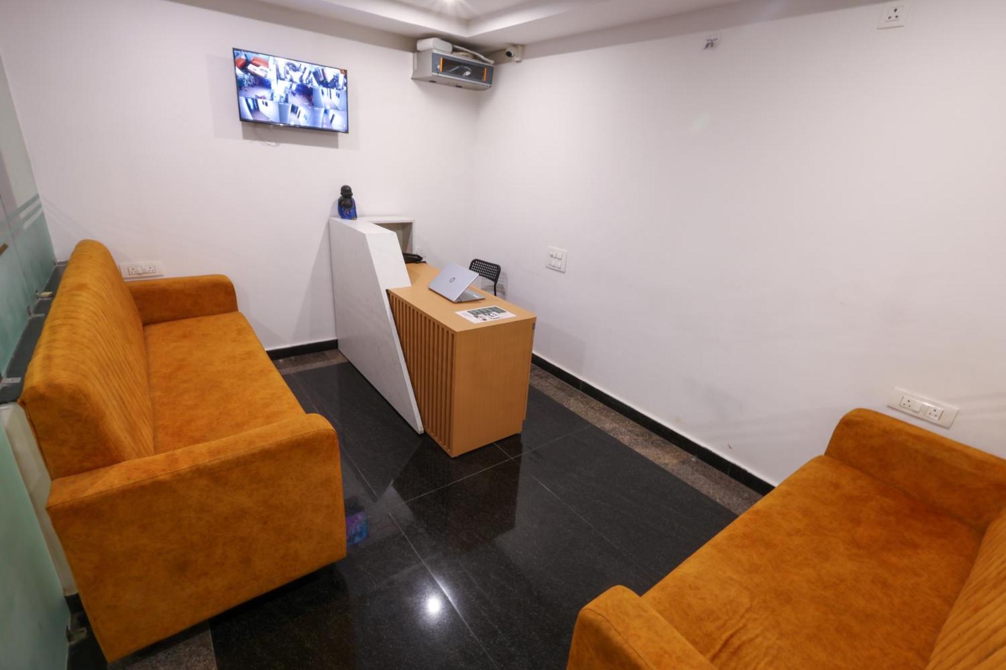 Olive Nest- Tirupati Bus Stand- 300 Meters, Railway Station- 400 Meters Hotel Buitenkant foto